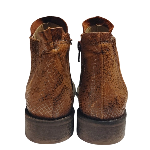 Casta Brown Leather Western Style Snake Pattern Zip Up Ankle Boots Women Size 7 - Picture 6 of 11